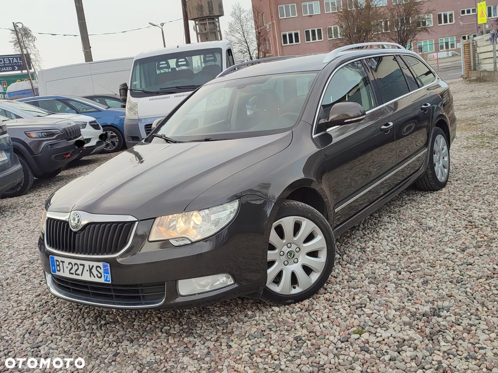 Skoda Superb 2.0 TDI DSG Exclusive - 1
