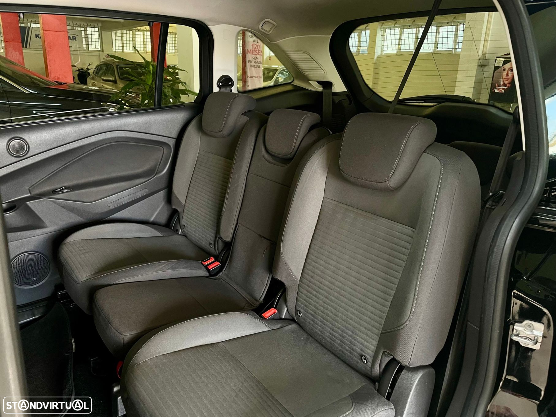 Ford Grand C-Max 1.5 TDCi Trend+ S/S - 32