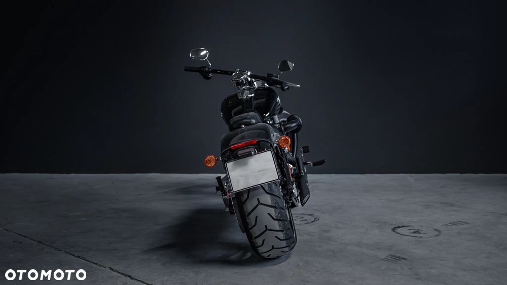 Harley-Davidson Softail Breakout - 4
