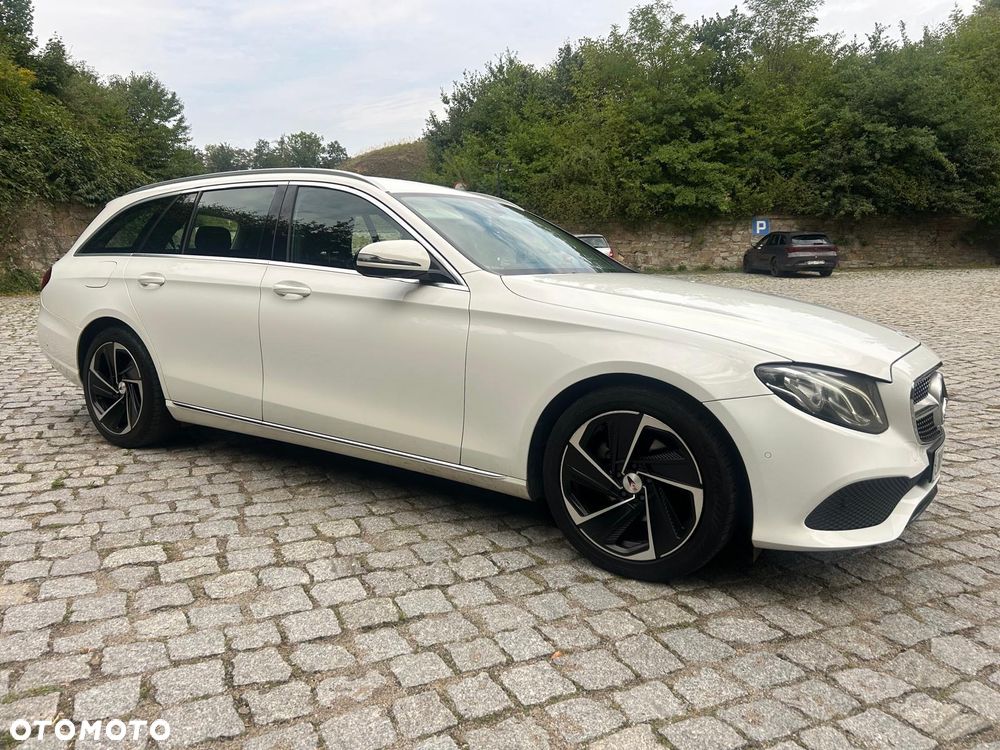 Mercedes-Benz Klasa E 220 d Business Edition 9G-TRONIC - 2