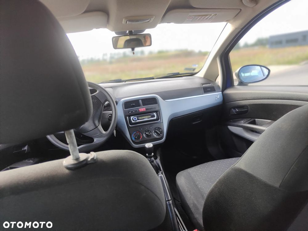 Fiat Punto 1.2 8V - 7