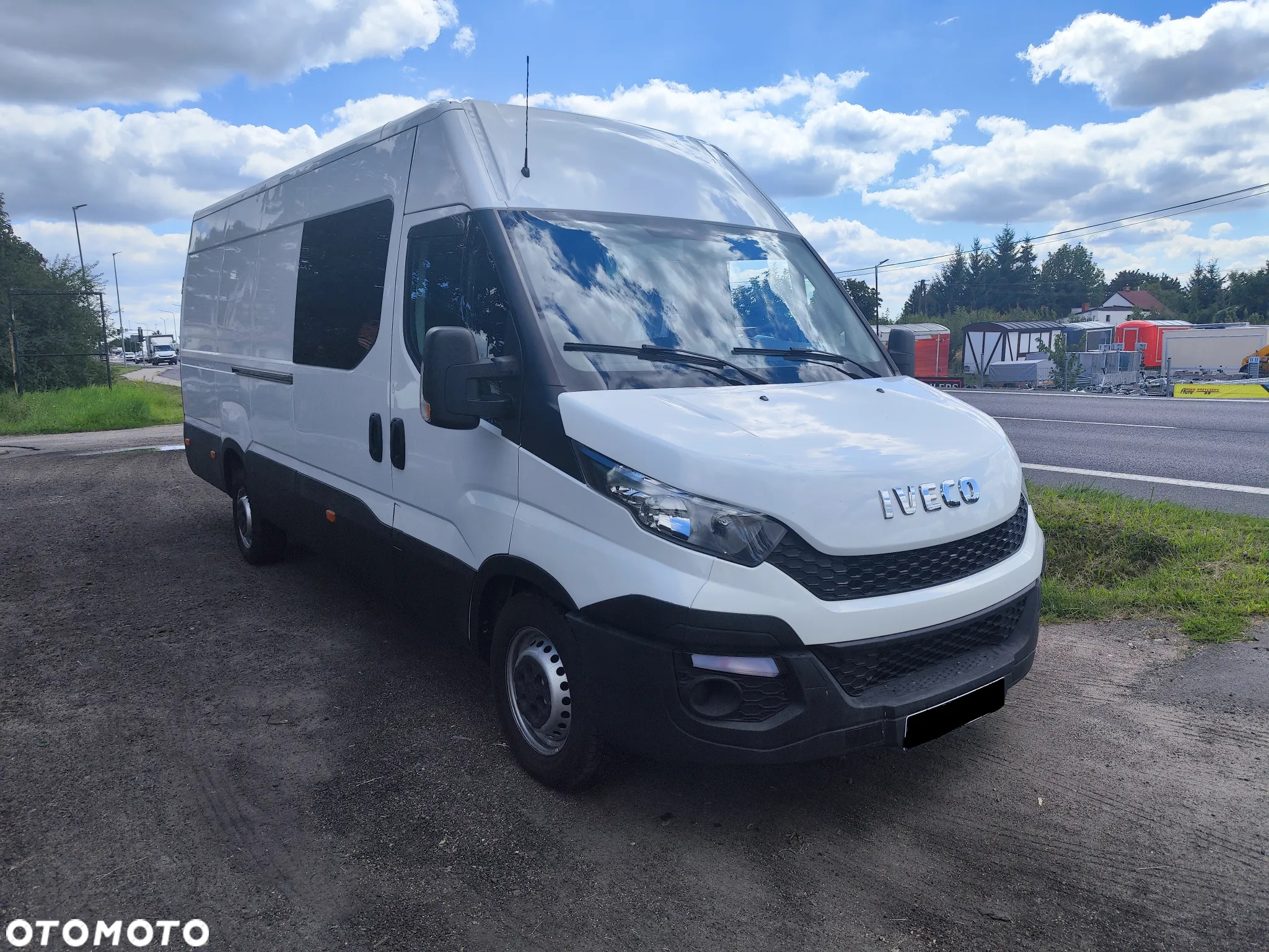 Iveco Daily maxi brygadówka 7 osób - 3