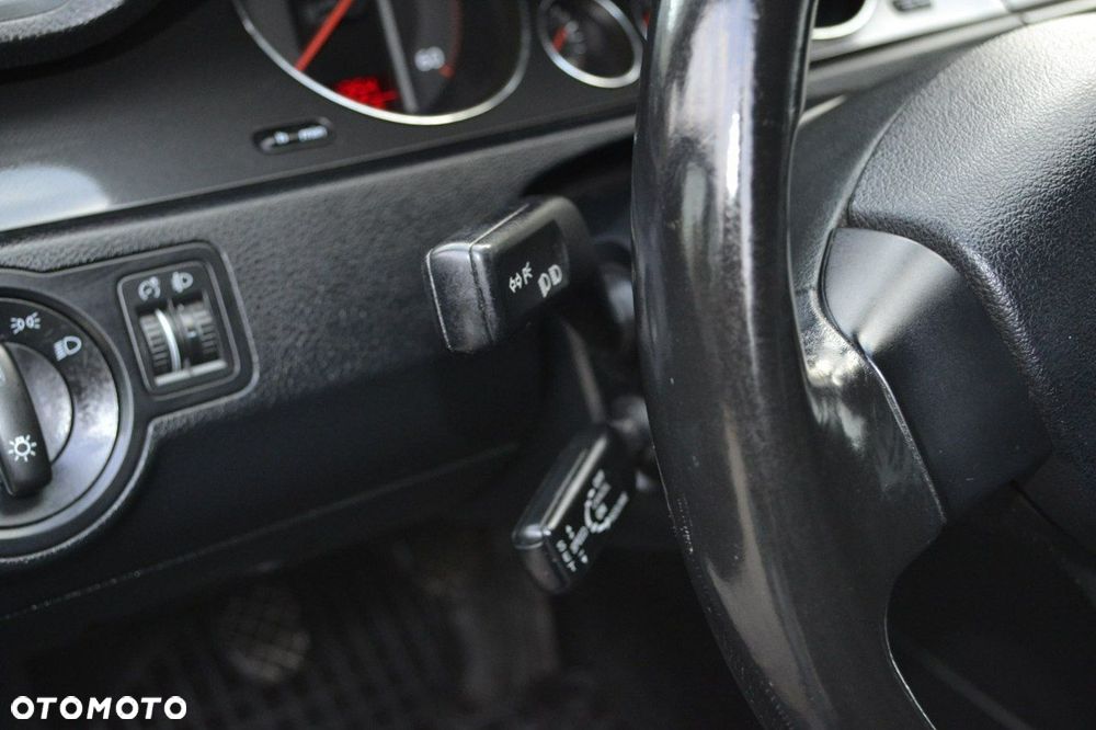 Volkswagen Passat - 24