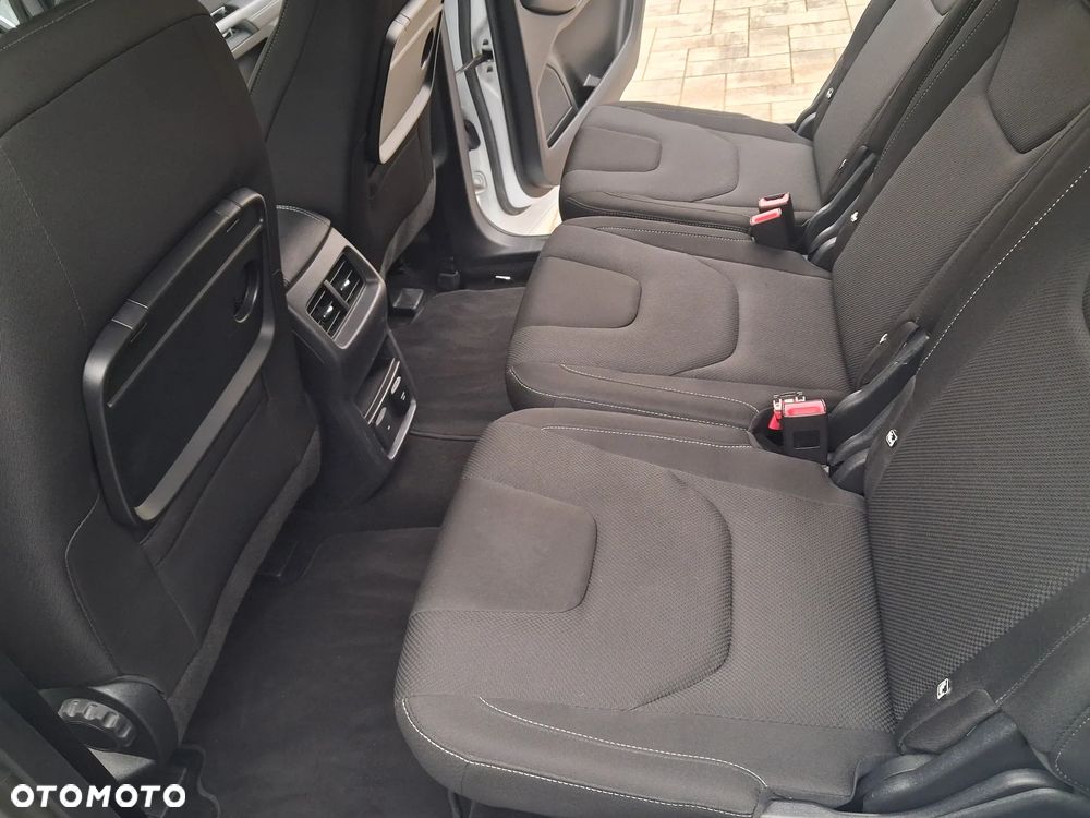 Ford S-Max 2.0 EcoBlue Titanium - 29
