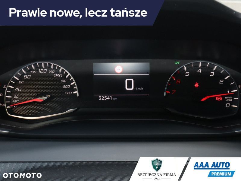 Peugeot 208 - 13