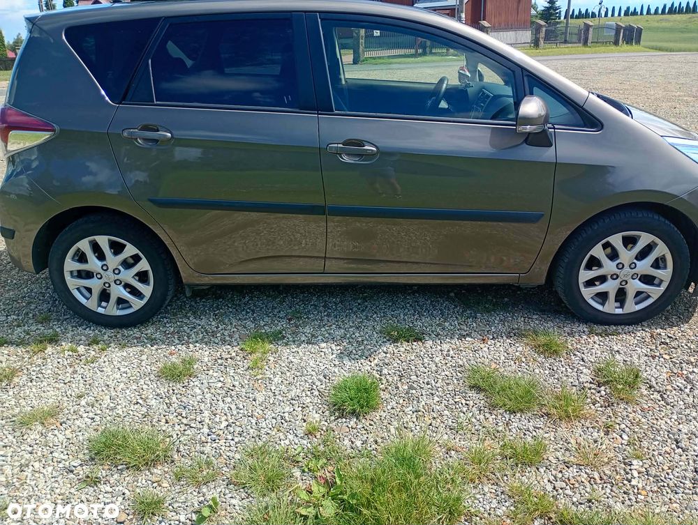 Toyota Verso S 1.4 D-4D Premium - 3