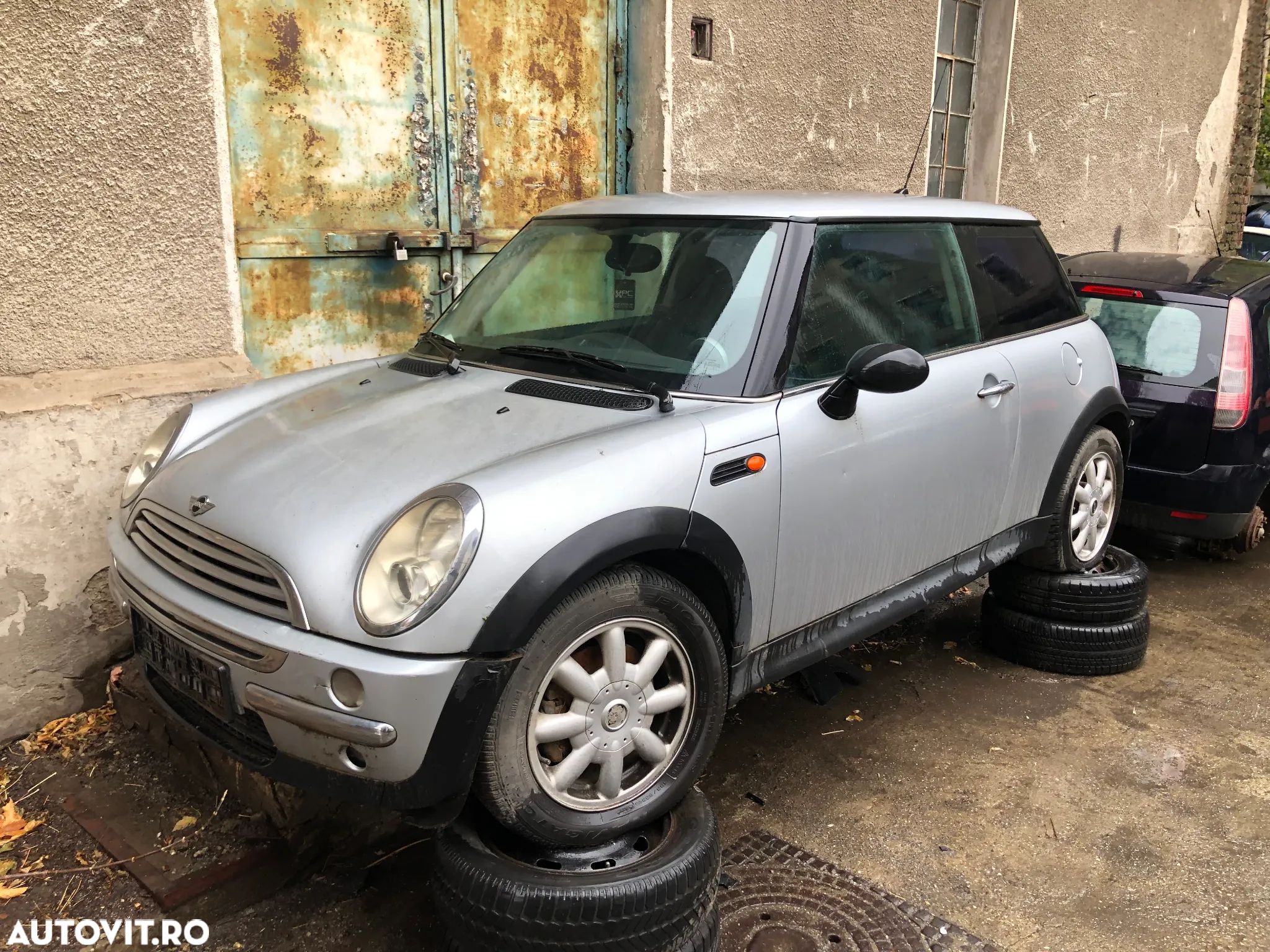 Dezmembrez Mini One Mini Cooper gri argintiu 2005 diesel - 1