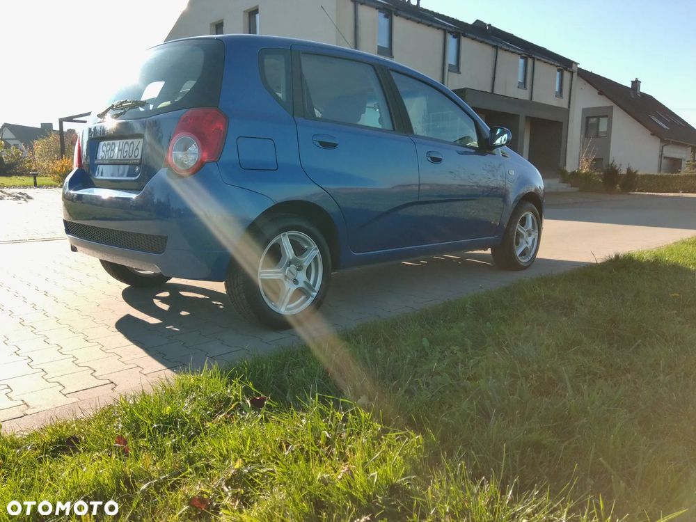 Chevrolet Aveo 1.2 16V Base / Classic - 7