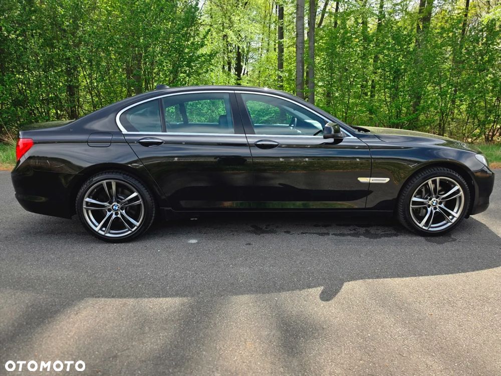 BMW Seria 7 730d Blue Performance - 2