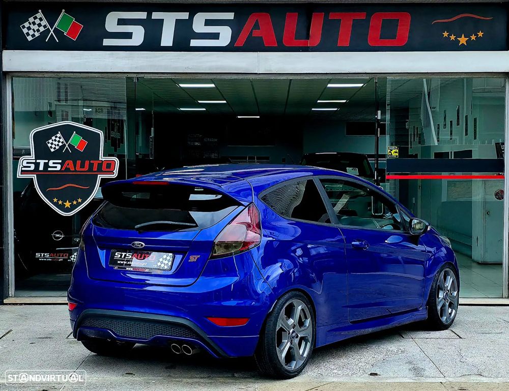 Ford Fiesta 1.6 EcoBoost ST - 13