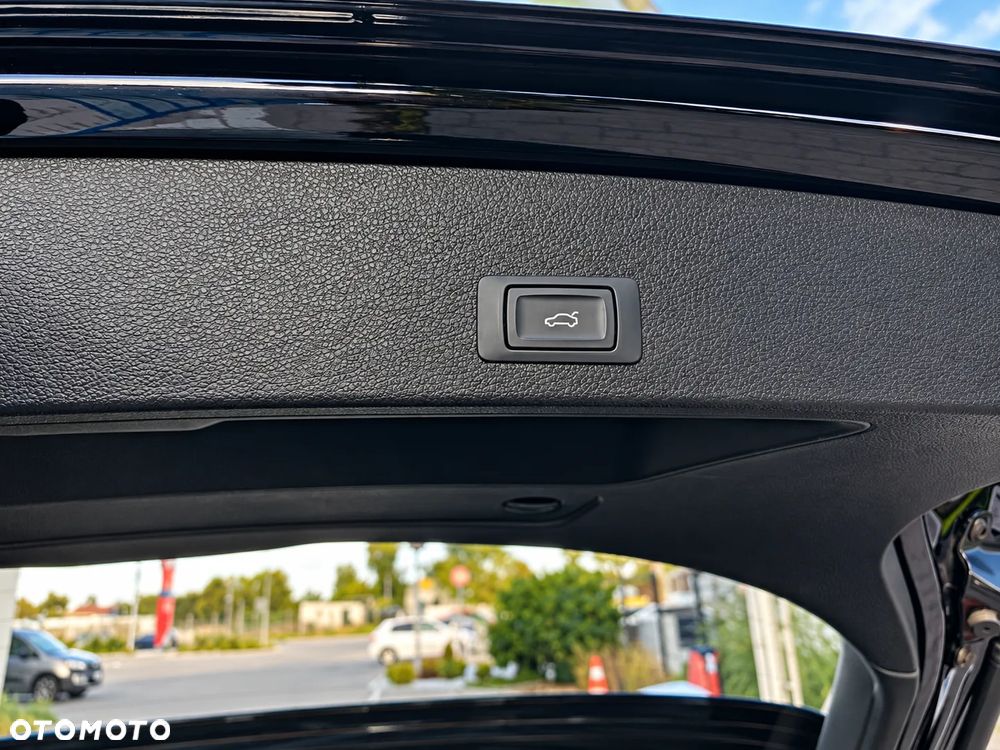 Audi Q2 35 TDI S tronic sport - 21