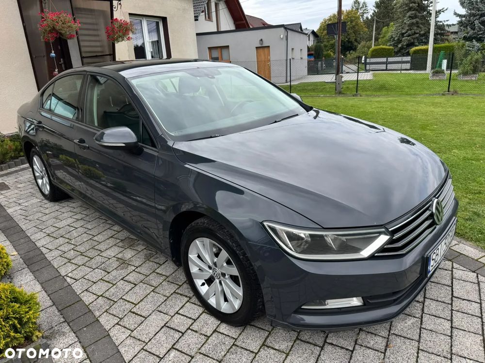 Volkswagen Passat - 4