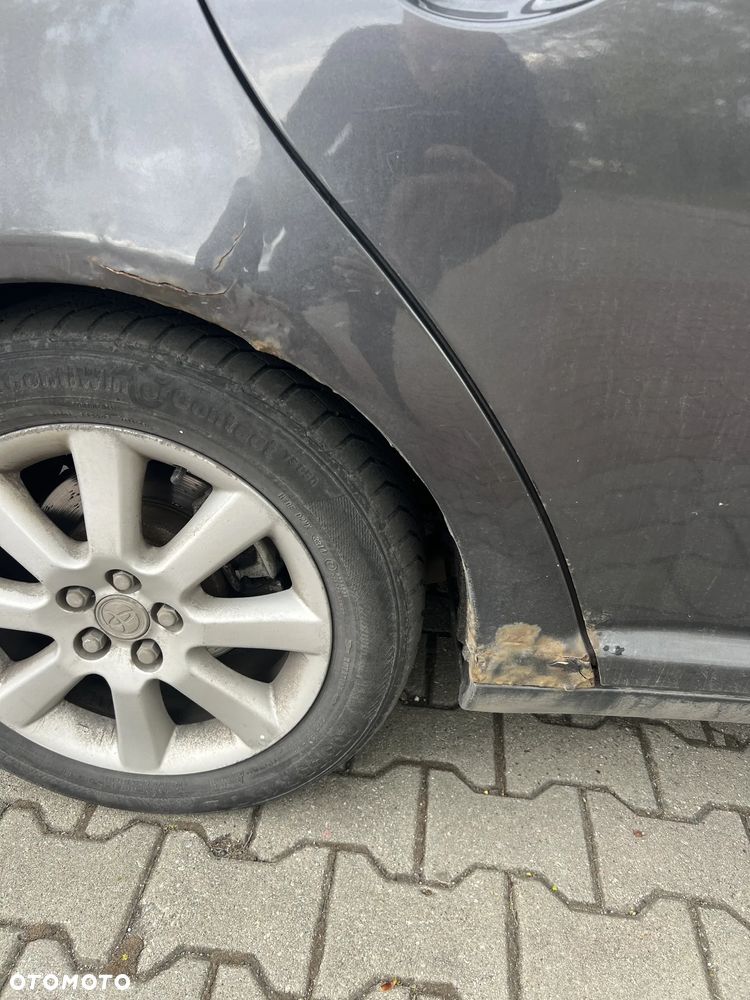 Toyota Avensis - 6