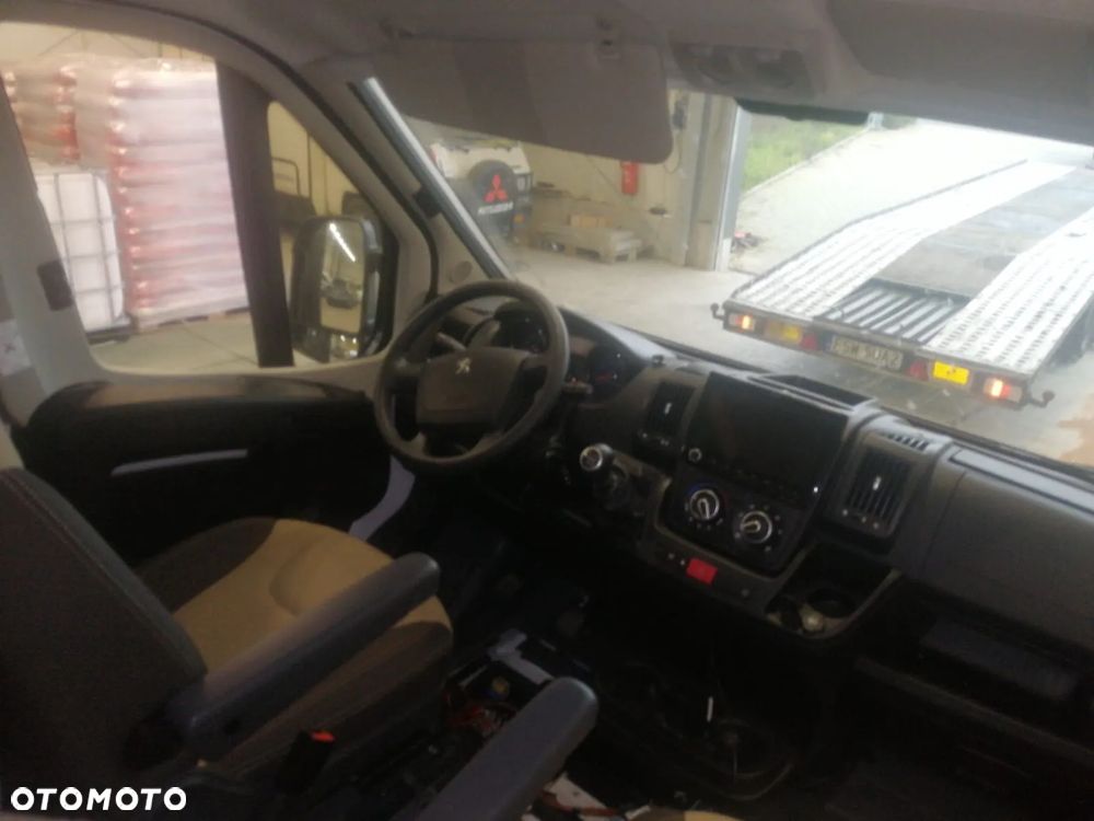 Peugeot Boxer - 12