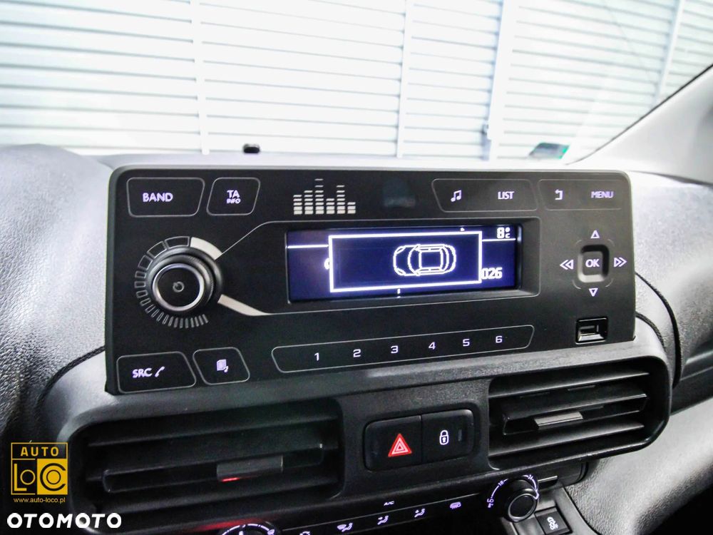 Citroën BERLINGO FURGON LONG L2 - 19