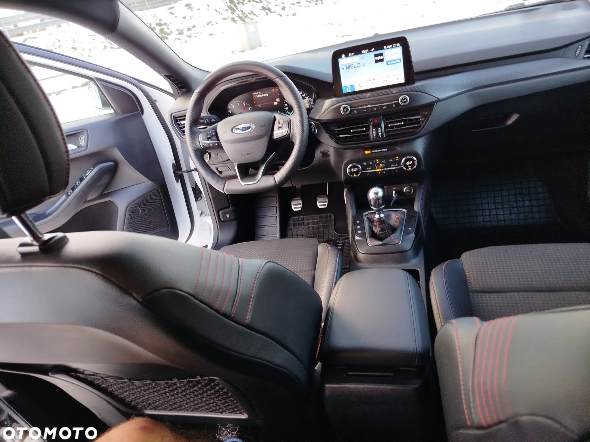 Ford Focus 1.0 EcoBoost ST-Line - 29