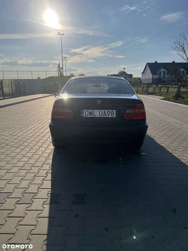 BMW Seria 3 330i - 7