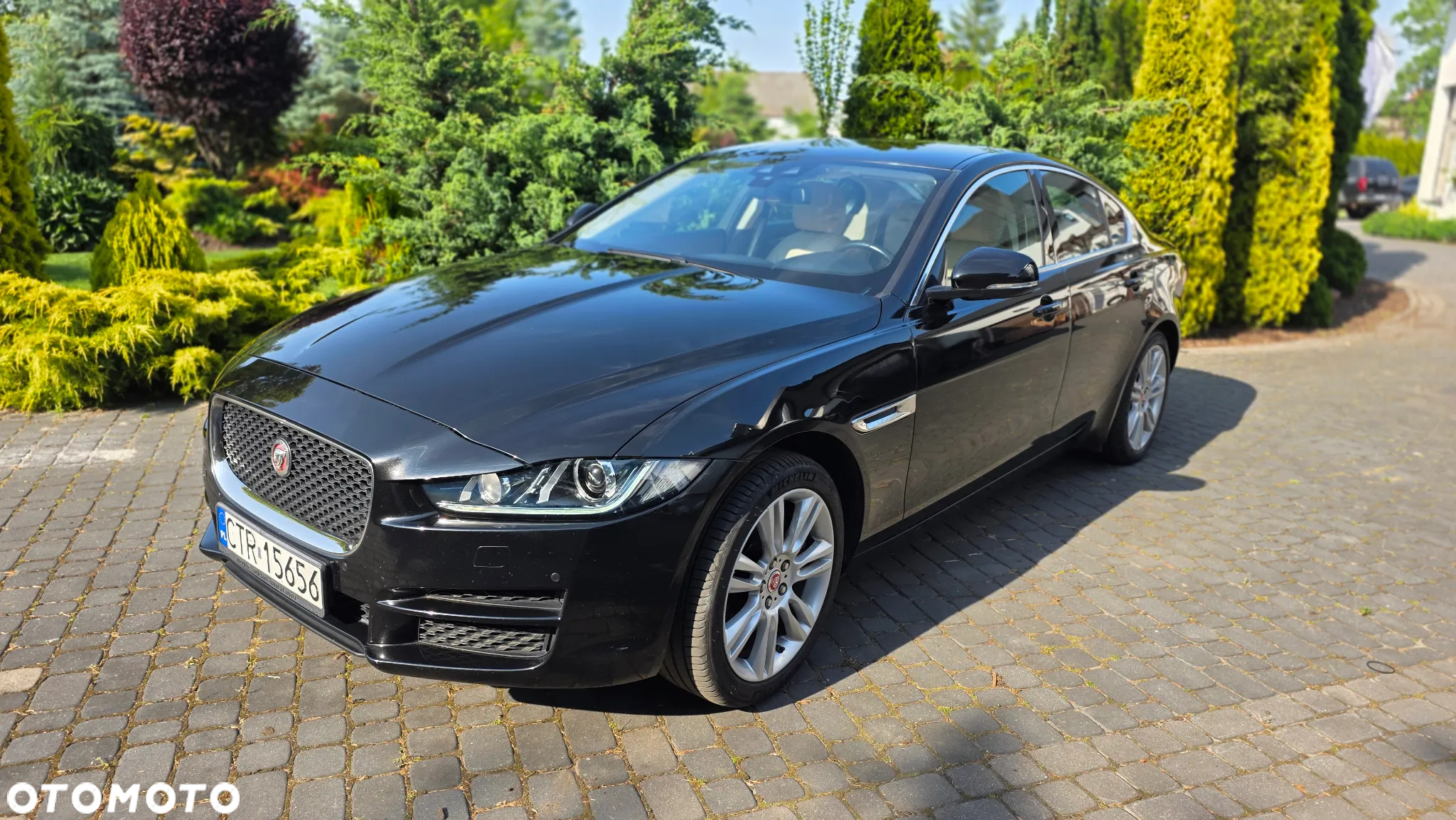 Jaguar XE 2.0 D AWD Prestige - 18