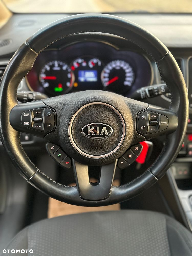 Kia Carens 1.7 CRDi M 7os EU6 - 15
