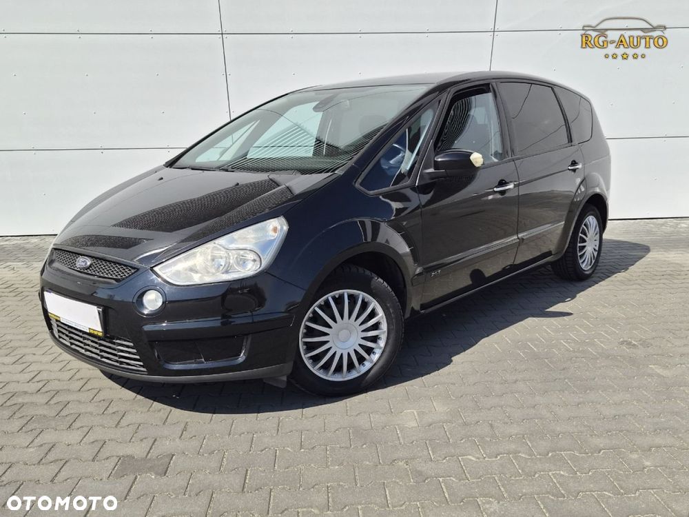 Ford S-Max - 13