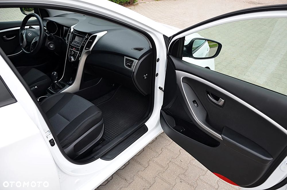 Hyundai i30 1.4 BlueDrive Classic - 19