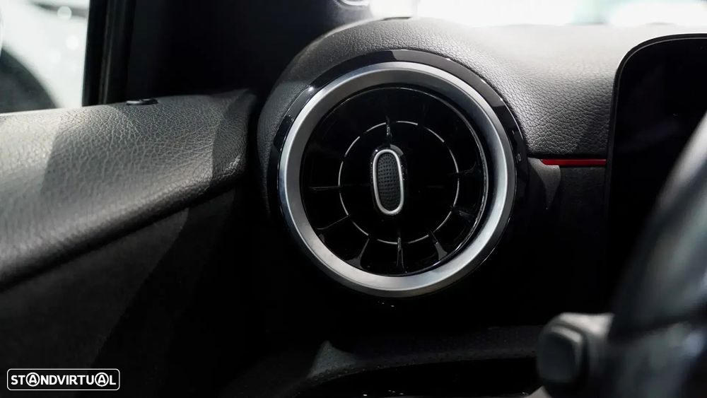 Mercedes-Benz A 200 Limousine d 8G-DCT AMG Line Advanced - 20