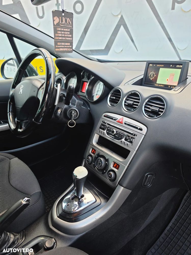 Peugeot 308 1.6HDi Premium Pack Aut - 11