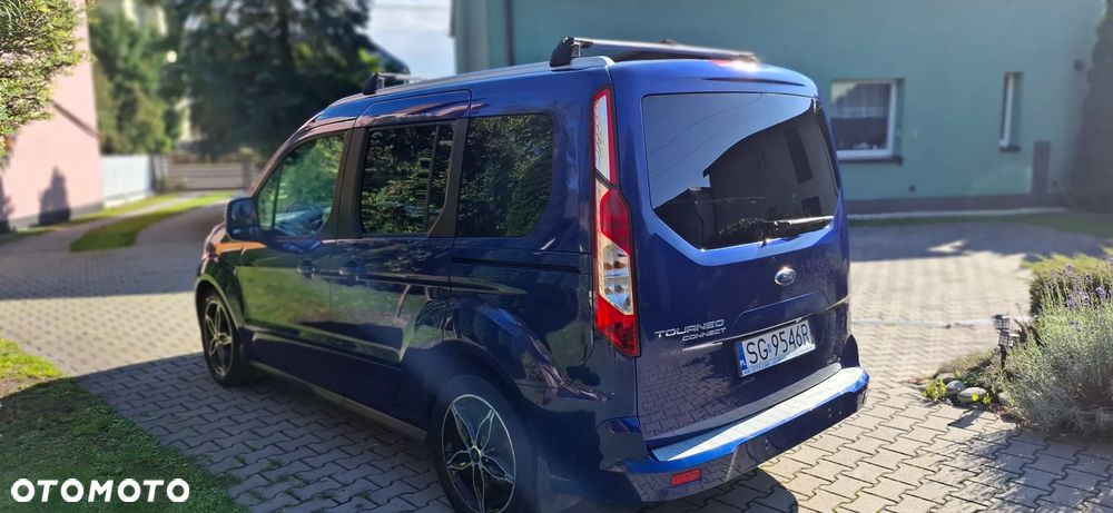 Ford Tourneo Connect 1.5 TDCi Titanium - 10