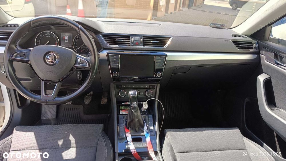 Skoda Superb 2.0 TDI Ambition - 6