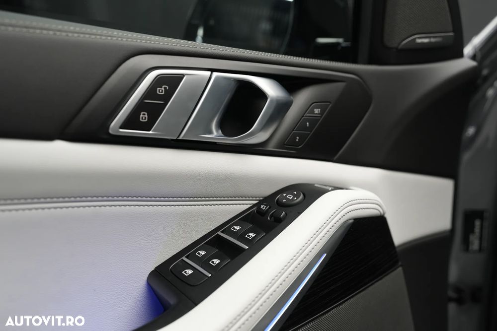 BMW X5 M M60i xDrive AT MHEV - 17