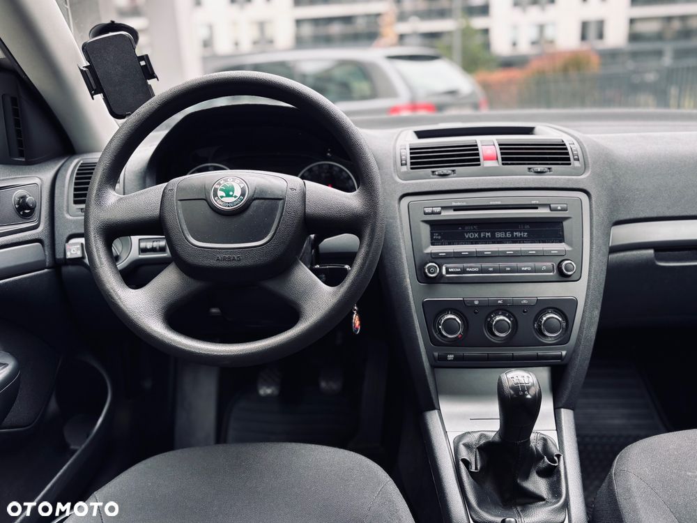 Skoda Octavia 1.6 Elegance - 7