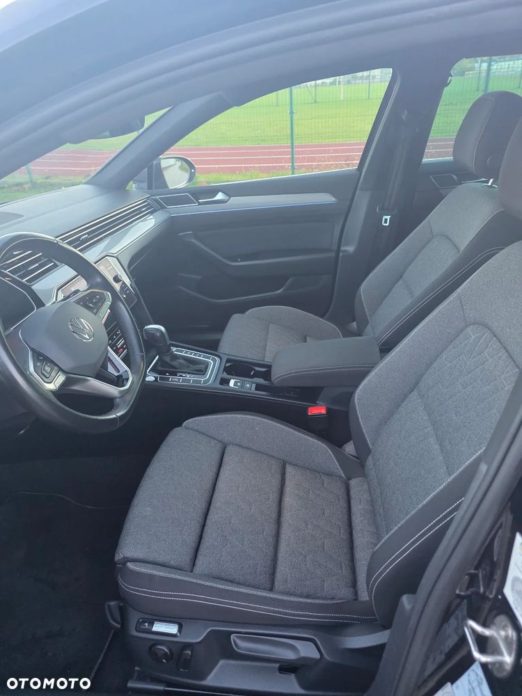Volkswagen Passat 2.0 TDI SCR Style DSG - 18