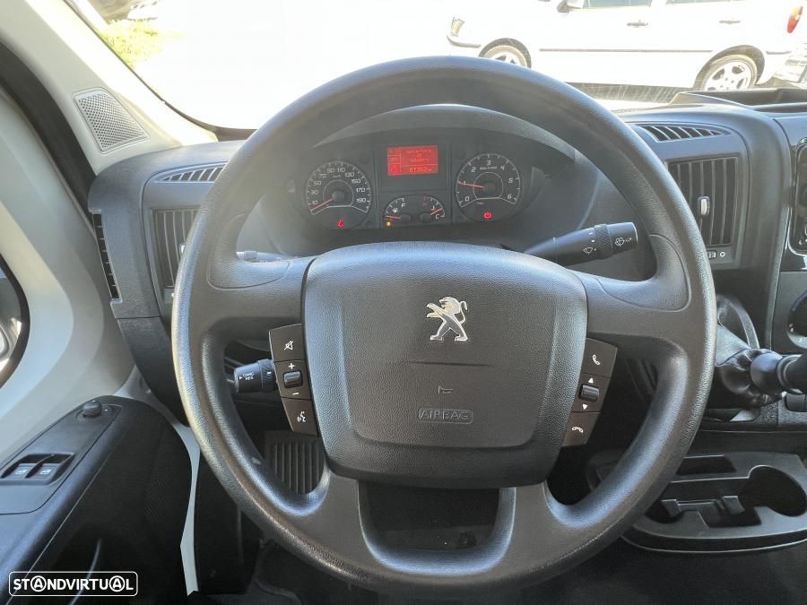 Peugeot Boxer Chassis-Cabina 2.2 BlueHdi 335 L3 CD - 24