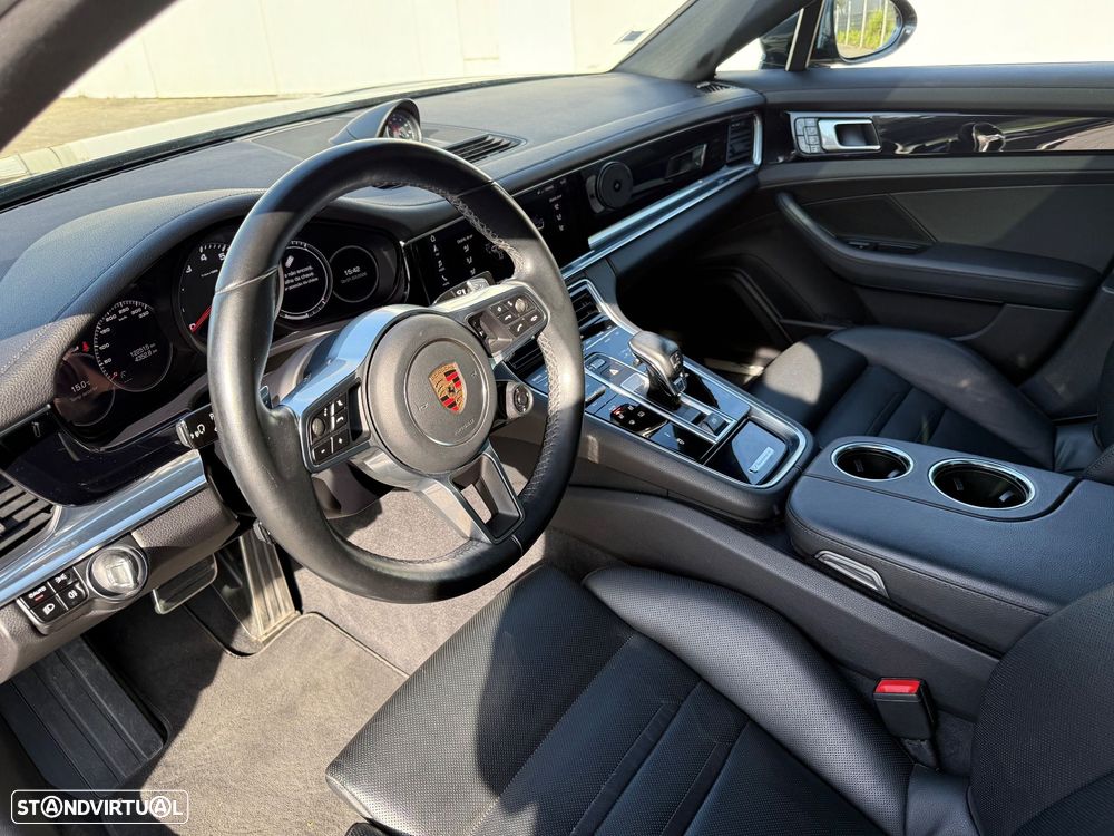 Porsche Panamera 4 S - 26