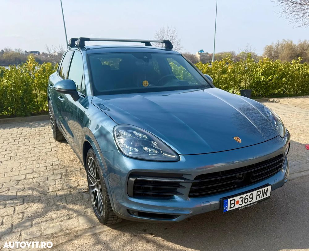 Porsche Cayenne - 1