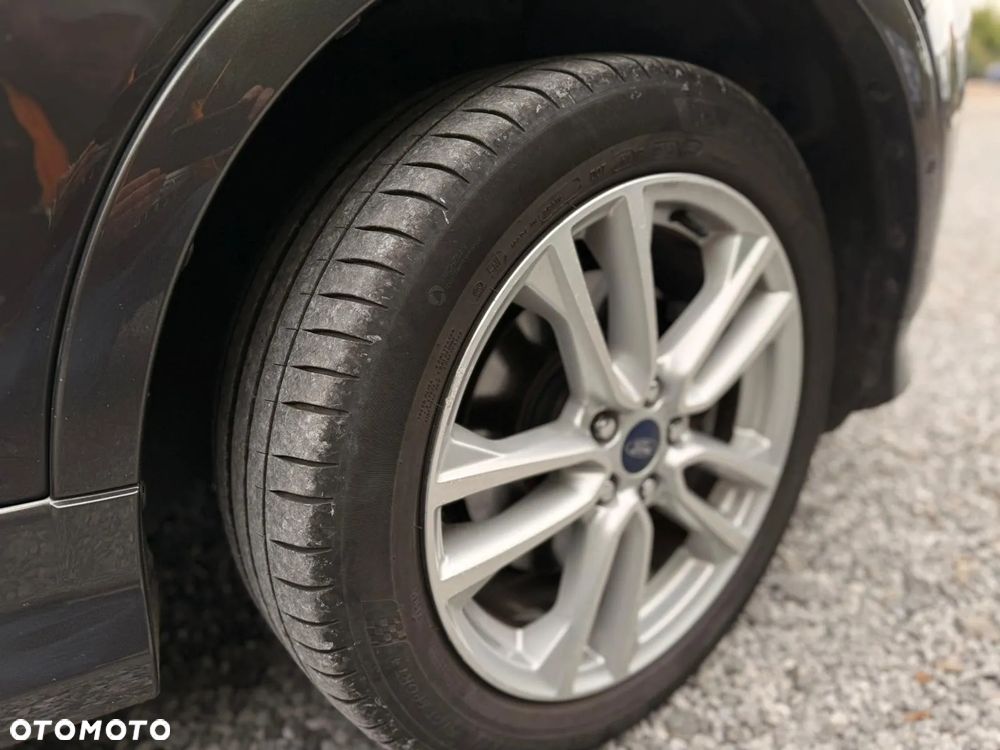 Ford Kuga 2.0 TDCi 4x4 Titanium - 23