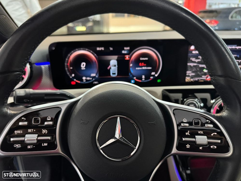 Mercedes-Benz A 180 Limousine d Business Solutions - 25