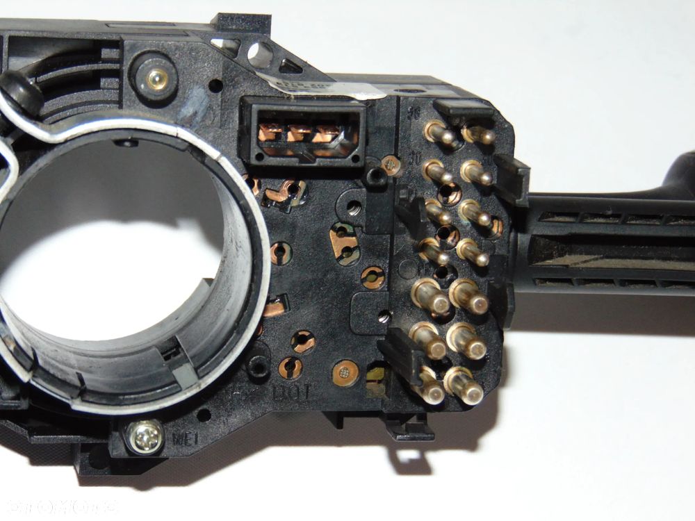 ORYGINAŁ przełącznik manetka świateł kierunkowskazów wycieraczek manetki Audi A4 B5 sedan 97-00r - 9