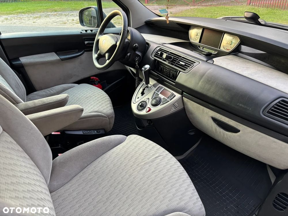 Peugeot 807 HDi 170 Bi-Turbo Automatik Platinum Pullmann - 23