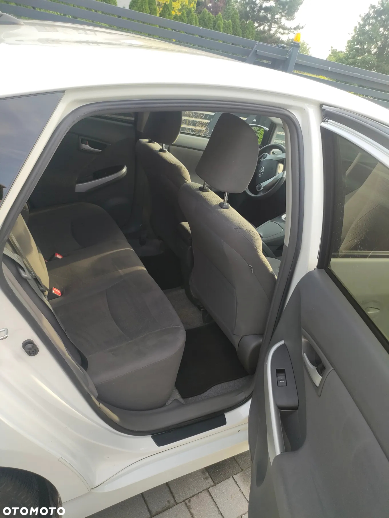Toyota Prius 1.8 HSD Active - 9