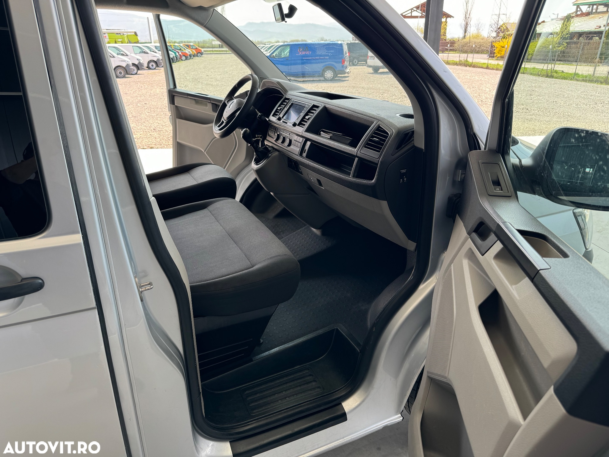 Volkswagen Transporter - 18