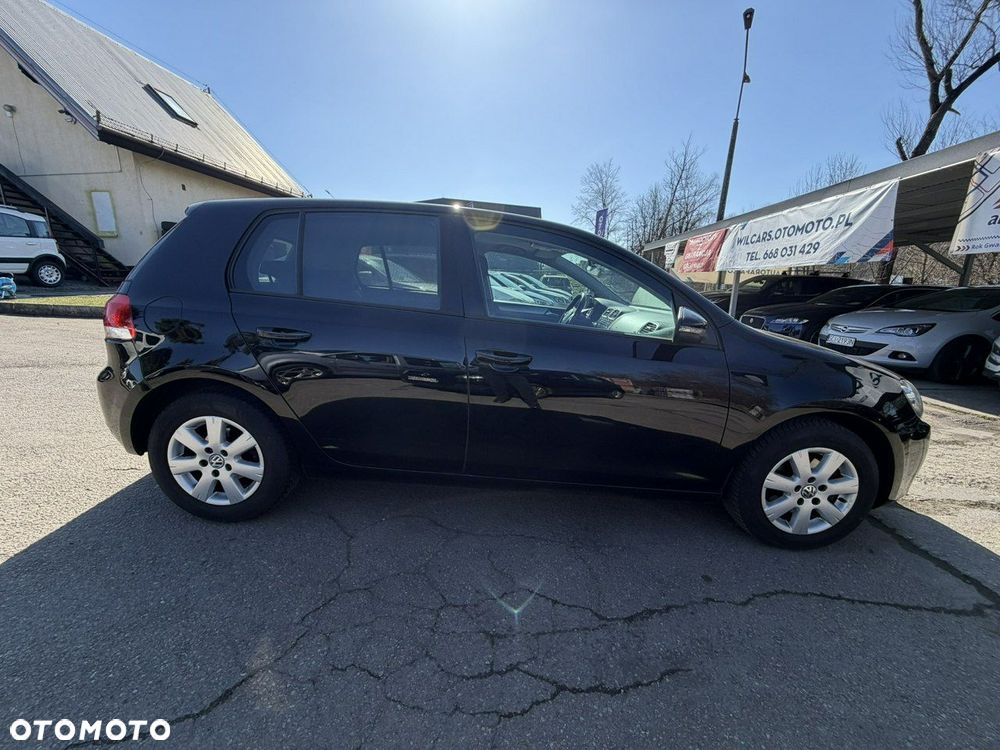 Volkswagen Golf - 6
