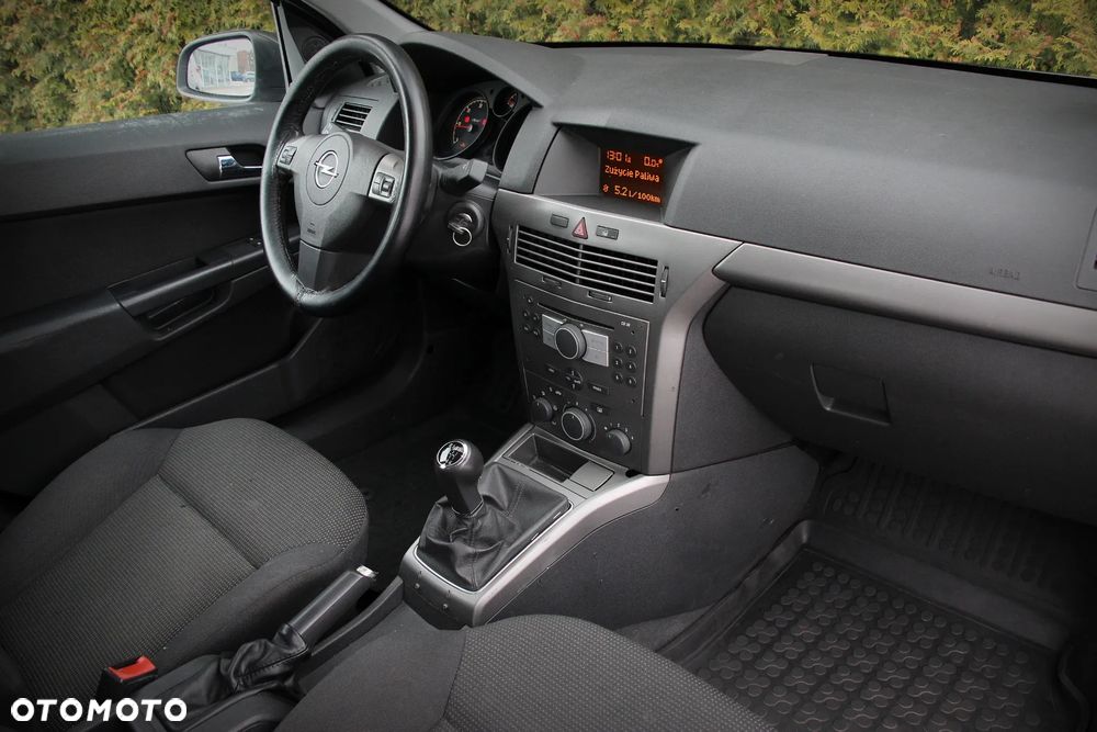 Opel Astra 1.9 CDTI - 16