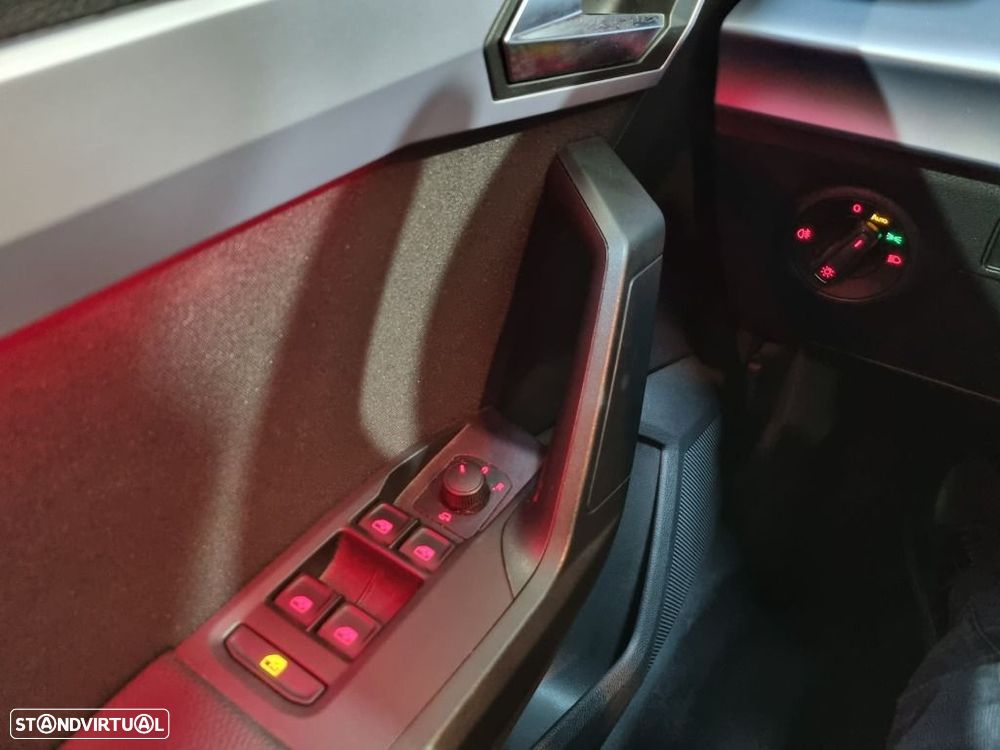 SEAT Arona 1.0 TSI FR - 14