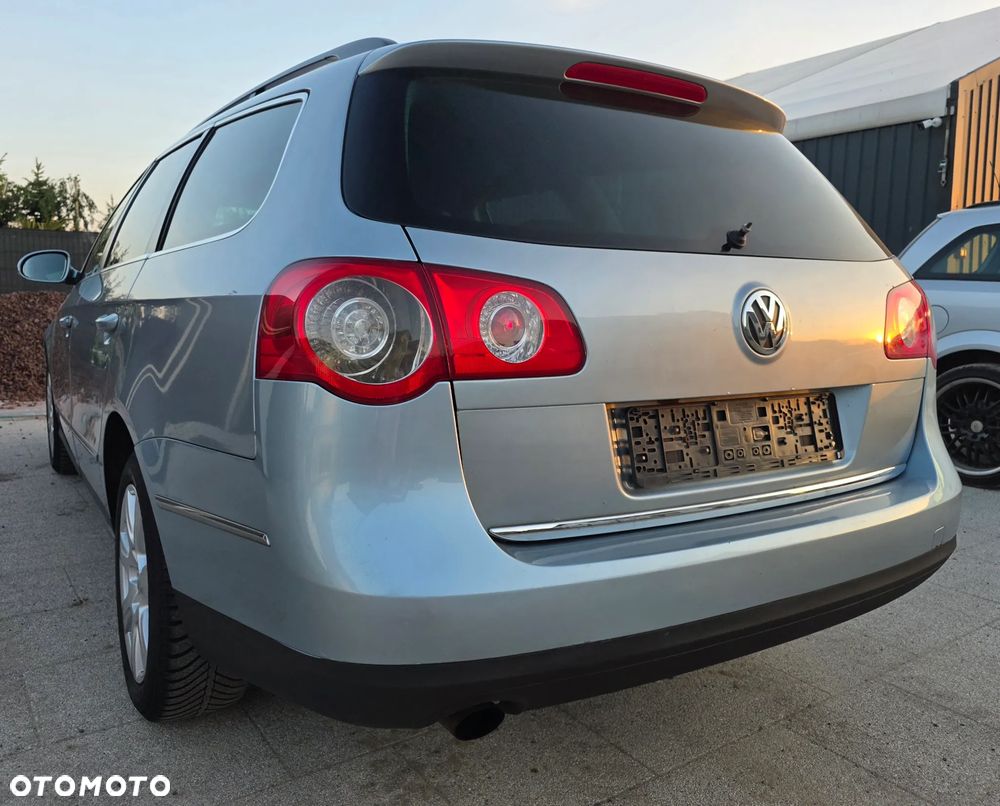 Volkswagen Passat 1.6 FSI Comfortline - 8