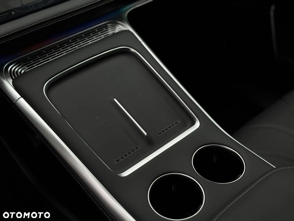 XPeng G9 94.6 kWh AWD Performance - 11
