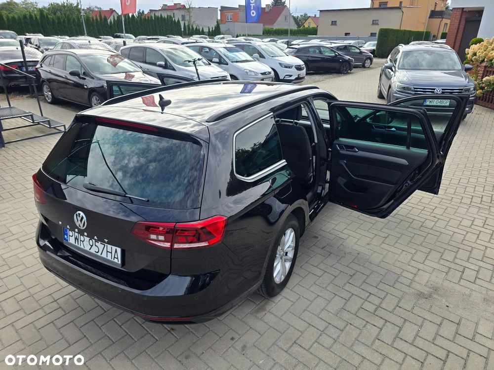 Volkswagen Passat Variant - 38