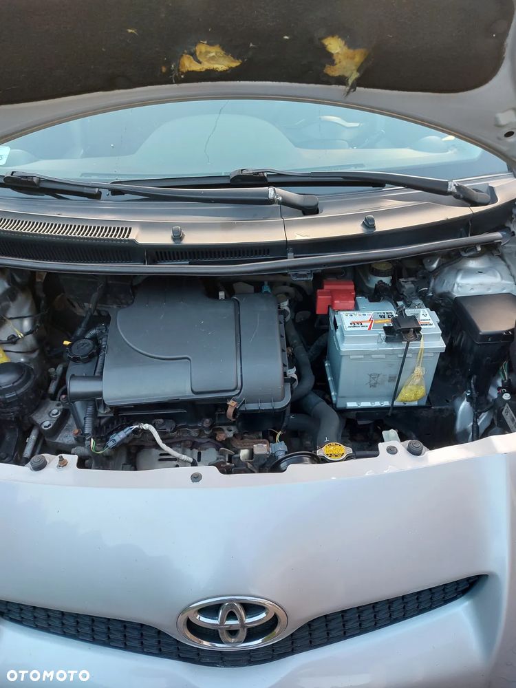 Toyota Yaris 1.0 Luna A/C - 8