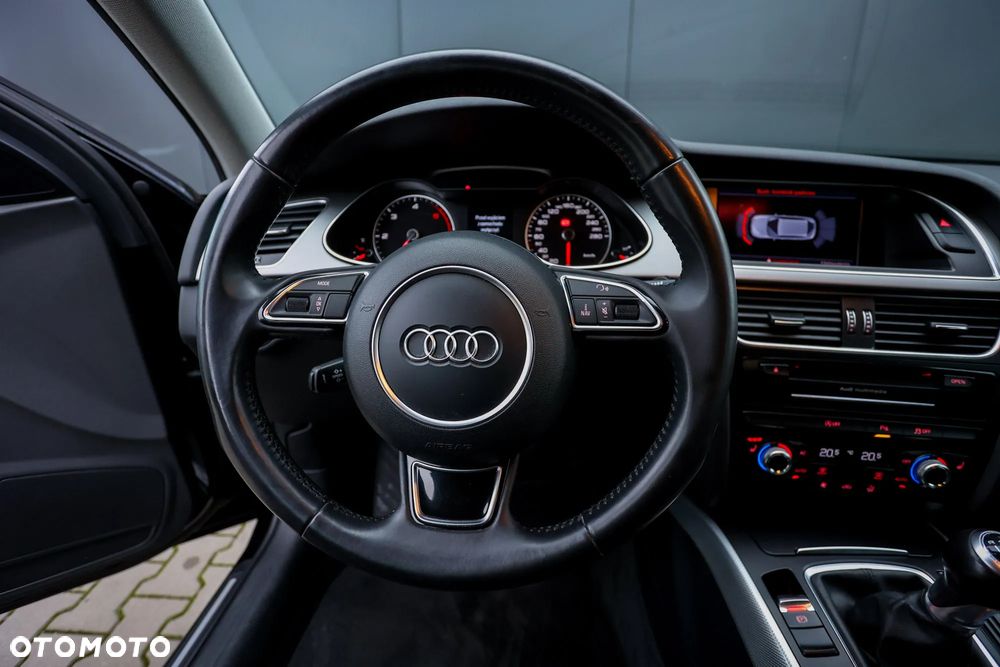 Audi A4 Avant 2.0 TDI DPF Ambiente - 29