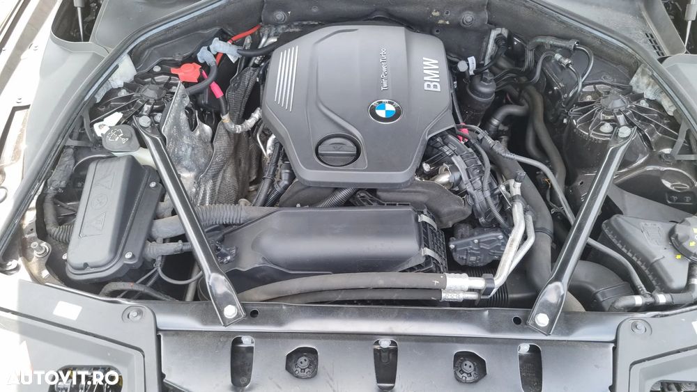 BMW Seria 5 520d xDrive AT - 9